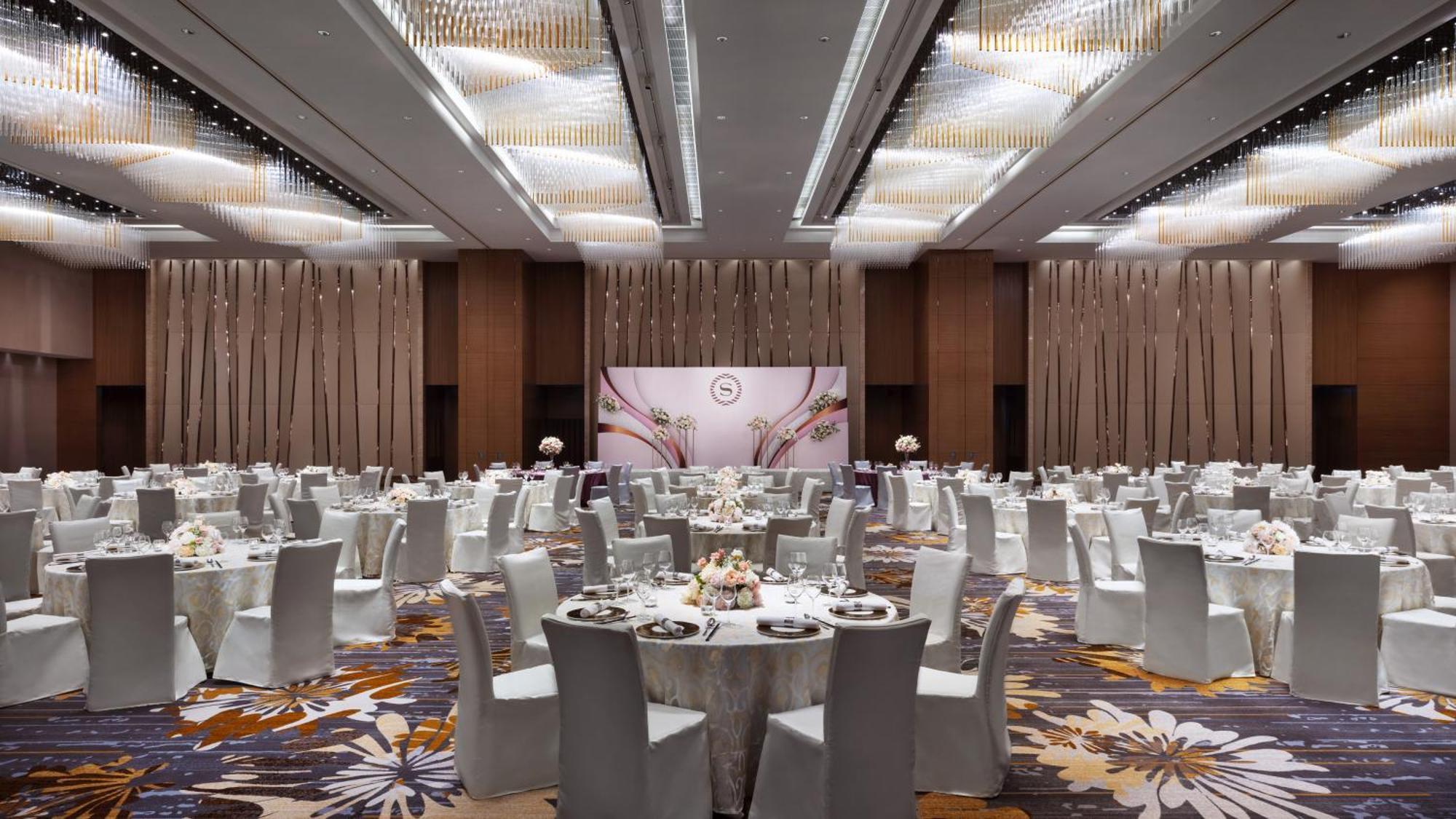 โฟร์ พอยต์ส บาย เชอราตัน ฮ่องกง, ตุงชุง โรงแรม 5*